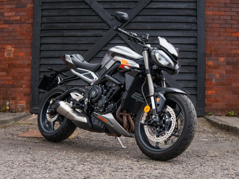 2025 Triumph Street Triple RS