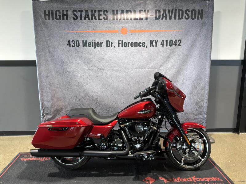 2025 Harley-Davidson® Street Glide® Brilliant Red