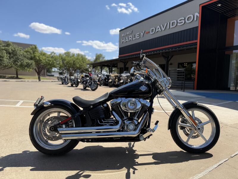 2008 Harley-Davidson® Softail® Rocker™ C Vivid Black