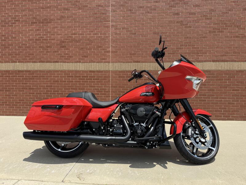 2026 Harley-Davidson® Road Glide® Blood Orange Black Trim