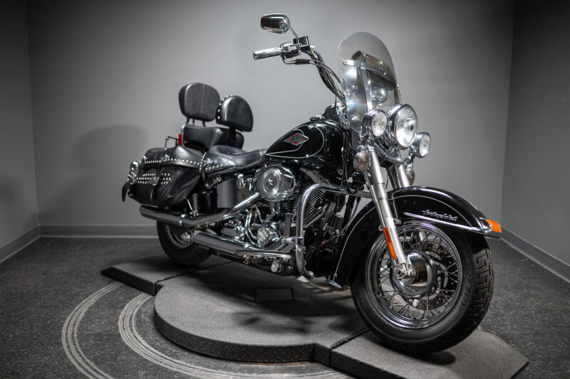 2011 Heritage Softail® Classic (FLSTC)