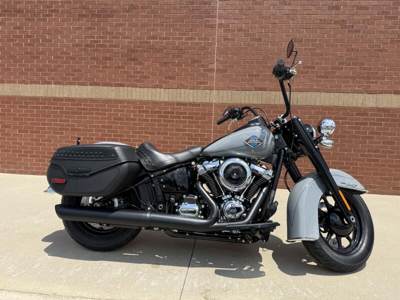 2026 Harley-Davidson® Heritage Classic Dark Billiard Gray
