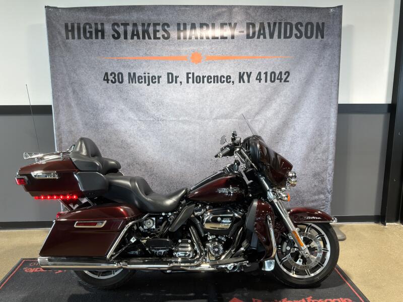 2019 Harley-Davidson® Electra Glide® Ultra Classic® Twisted Cherry FLHTCU