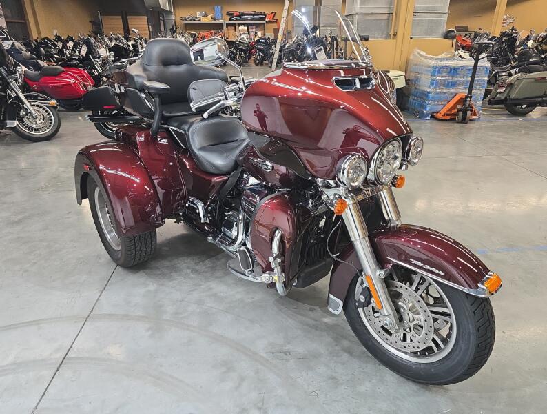 FLHTCUTG 2019 Tri Glide® Ultra