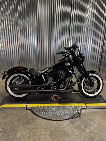 2015 Harley-Davidson® Softail Slim® Vivid Black