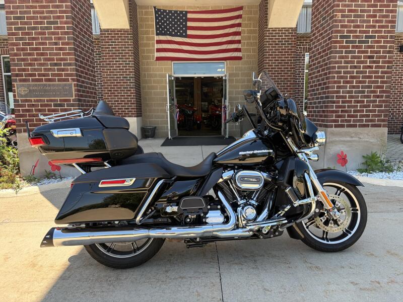 2020 Harley-Davidson® Ultra Limited Vivid Black
