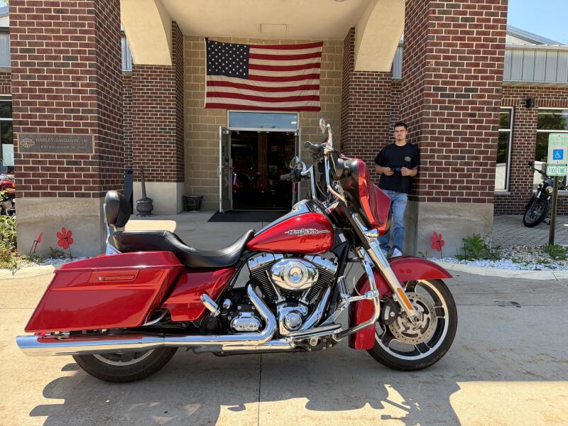 2013 Harley-Davidson® Street Glide® Ember Red Sunglo