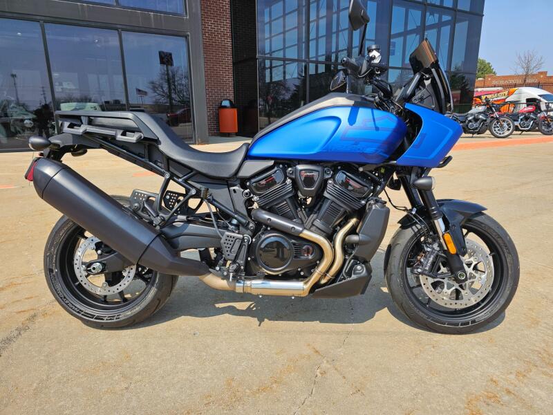 RA1250ST 2026 Pan America® 1250 ST