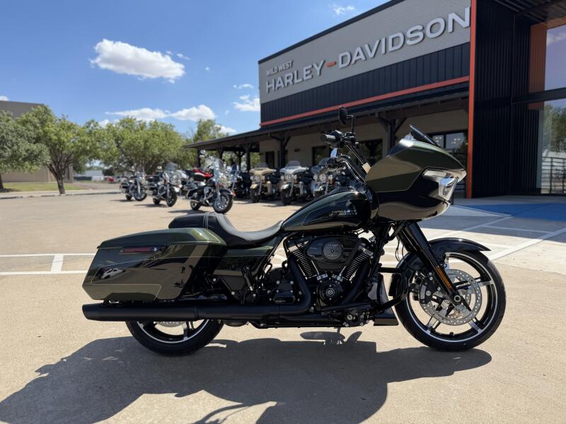 2026 Harley-Davidson® Road Glide® Olive Steel Metallic / Vivid Black Black Trim