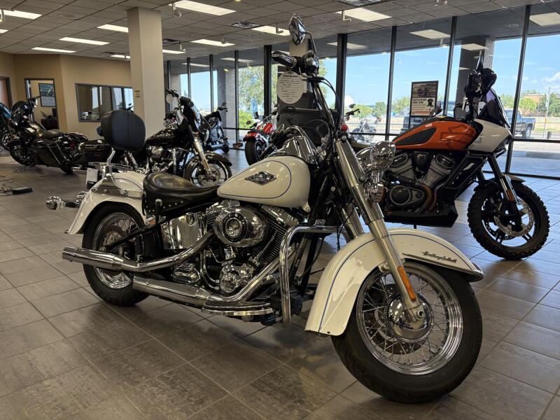 2013 Harley-Davidson® Heritage Softail® Classic White Hot Pearl