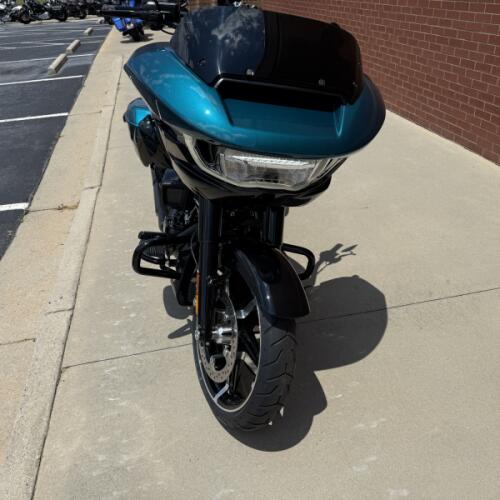 2026 Harley-Davidson® Road Glide® Teal Thunder / Vivid Black Black Trim thumb 2