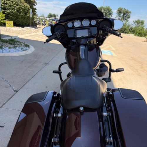 2018 Harley-Davidson® Street Glide® Special Twisted Cherry thumb 2