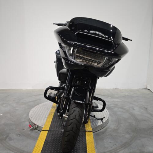 FLTRX 2025 Road Glide™ thumb 3