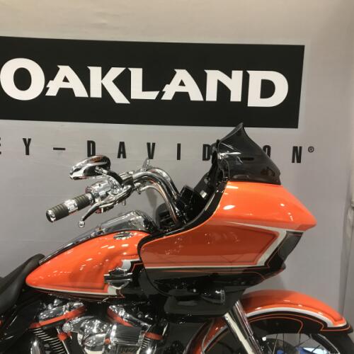 Harley-Davidson® CVO™ Road Glide® 2022 thumb 1