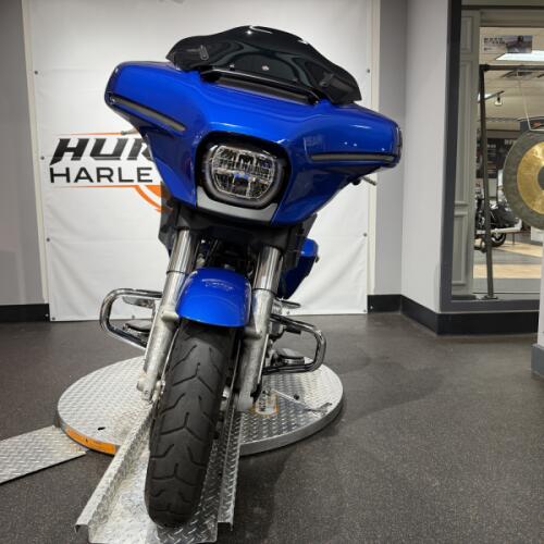2024 Harley-Davidson® Street Glide® FLHX thumb 2