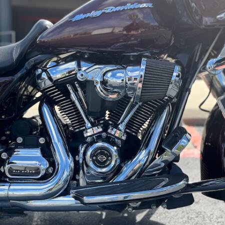 FLTRX 2019 Road Glide® thumb 2