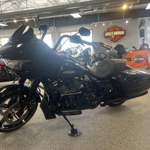 2026 Harley-Davidson® FLTRX Road Glide™ thumb 1