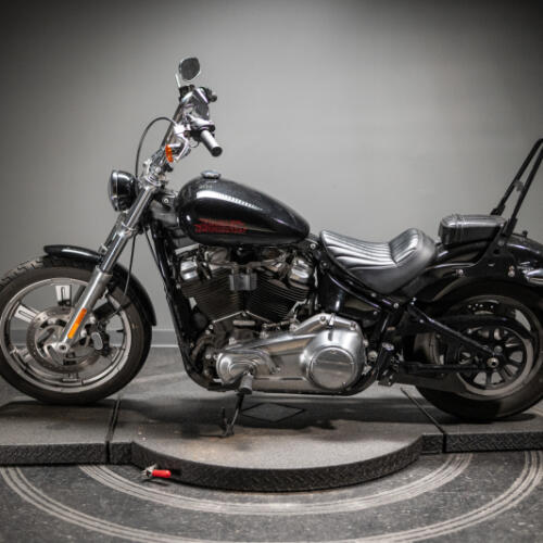 2023 Softail® Standard (FXST) thumb 3