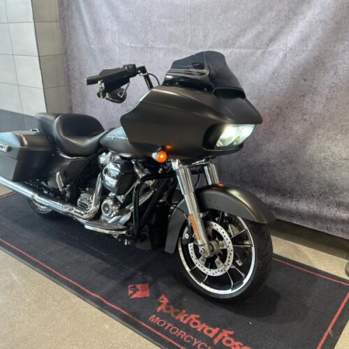 2020 Harley-Davidson® Road Glide® River Rock Gray Denim thumb 3