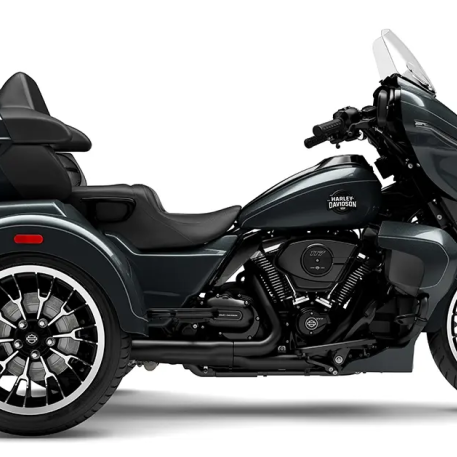2026 Harley-Davidson® Street Glide 3 Limited Iron Horse Metallic Black Trim thumb 3