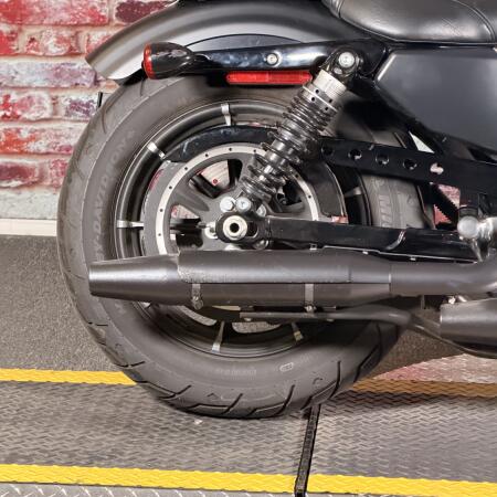 XL 883N 2021 Iron 883™ thumb 0