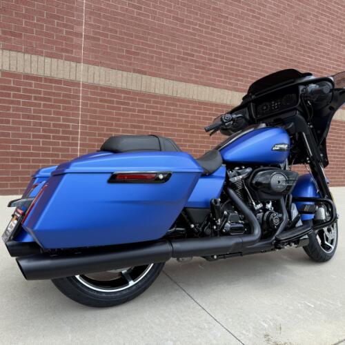 2026 Harley-Davidson® Street Glide® Aurora Blue Denim Black Trim thumb 1