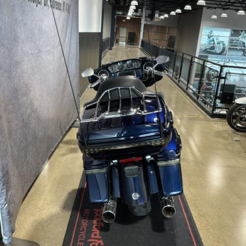 2018 Harley-Davidson<sup>®</sup> 115th Anniversary CVO<sup>™</sup> Limited Odyssey Blue FLHTKSE ANV thumb 0