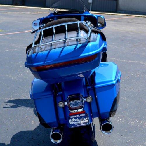 2026 Harley-Davidson® CVO Street Glide Limited Electric Coast CVO Two-Tone thumb 1