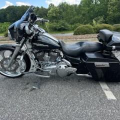 2009 Harley-Davidson® Street Glide® BLACK thumb 3