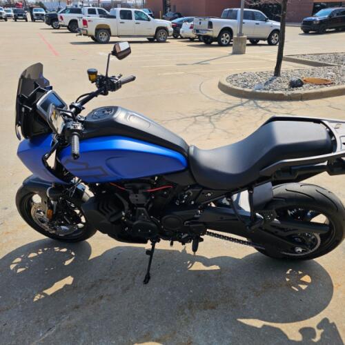 RA1250ST 2026 Pan America® 1250 ST thumb 1
