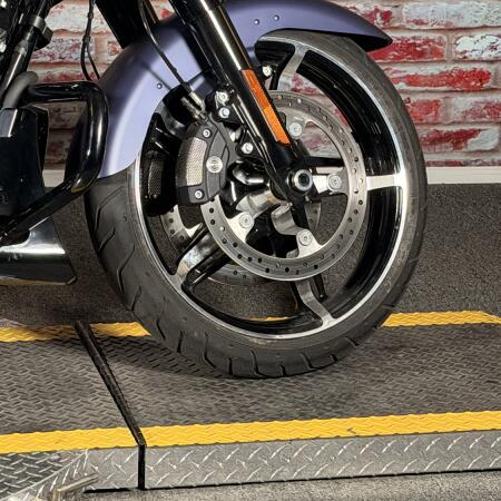 FLTRX 2025 Road Glide™ thumb 1
