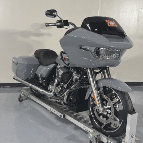 Harley-Davidson® Road Glide™ 2026 thumb 3