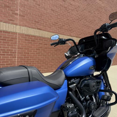 2026 Harley-Davidson® Road Glide® Aurora Blue Denim Black Trim thumb 0