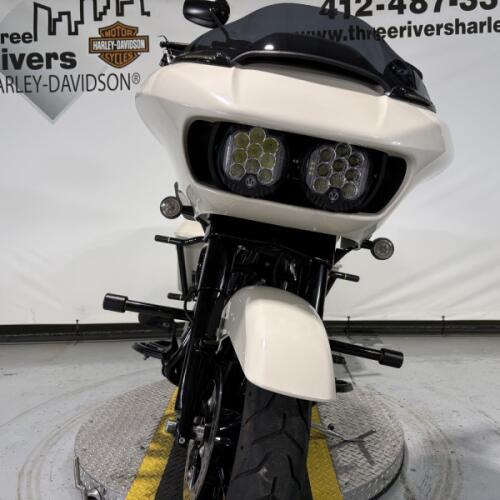 2022 Harley-Davidson® Road Glide® Special White Sand Pearl - Black Finish thumb 1