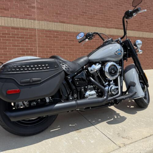 2026 Harley-Davidson® Heritage Classic Dark Billiard Gray thumb 1