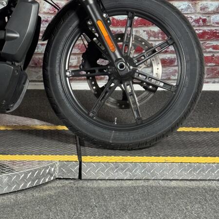 RH975 2024 Nightster™ thumb 1