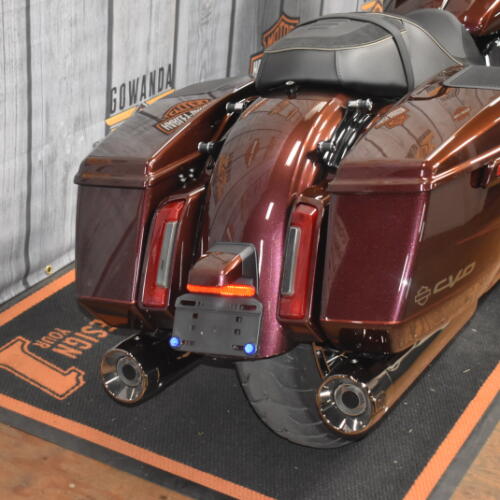 FLTRXSE 2024 CVO™ Road Glide® thumb 1