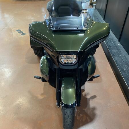 2026 Harley-Davidson® Street Glide 3 Limited FLHLT thumb 1