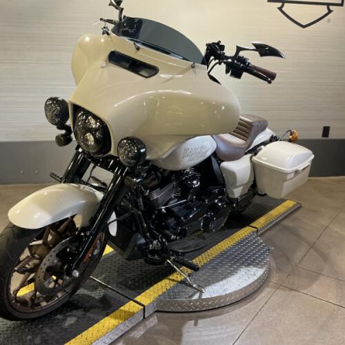 FLHXST 2023 Street Glide® ST thumb 0