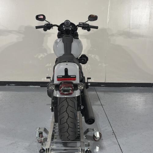 Harley-Davidson® Low Rider™ S 2025 thumb 3