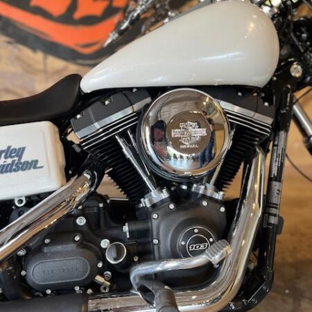 FXDBP 2017 Street Bob® thumb 0