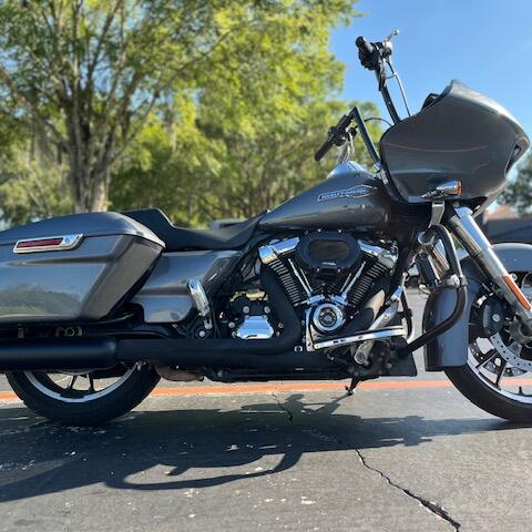 FLTRX 2021 Road Glide® thumb 0