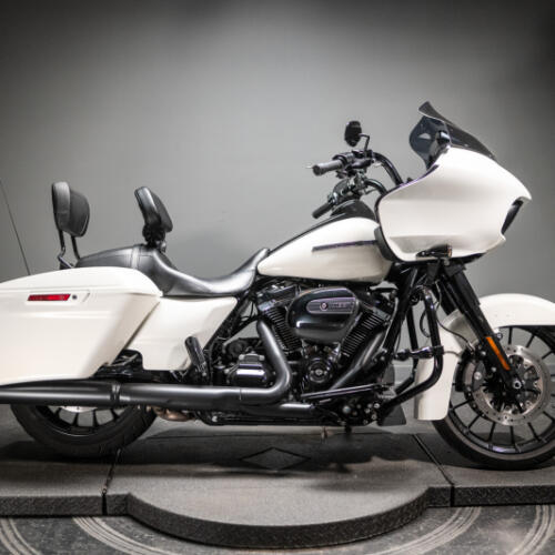 2018 Road Glide® Special (FLTRXS) thumb 2