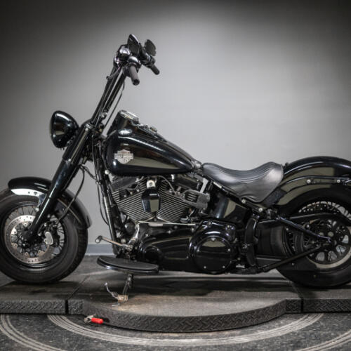 2017 Softail Slim® S (FLSS) thumb 3