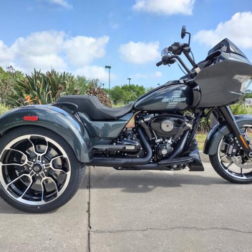 Harley-Davidson® Road Glide 3 2026 thumb 3