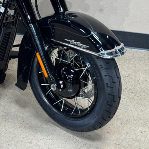 Harley-Davidson® Heritage Classic 2026 thumb 1
