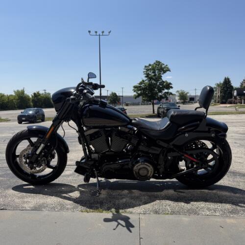 FXSE 2016 CVO™ Pro Street Breakout® thumb 0