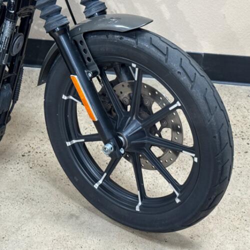 Harley-Davidson® Iron 883™ 2019 thumb 2