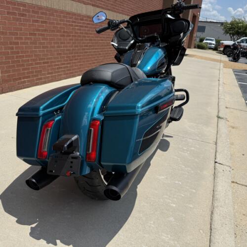 2026 Harley-Davidson® Road Glide® Teal Thunder / Vivid Black Black Trim thumb 0