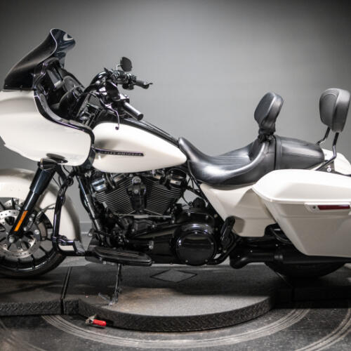 2018 Road Glide® Special (FLTRXS) thumb 3